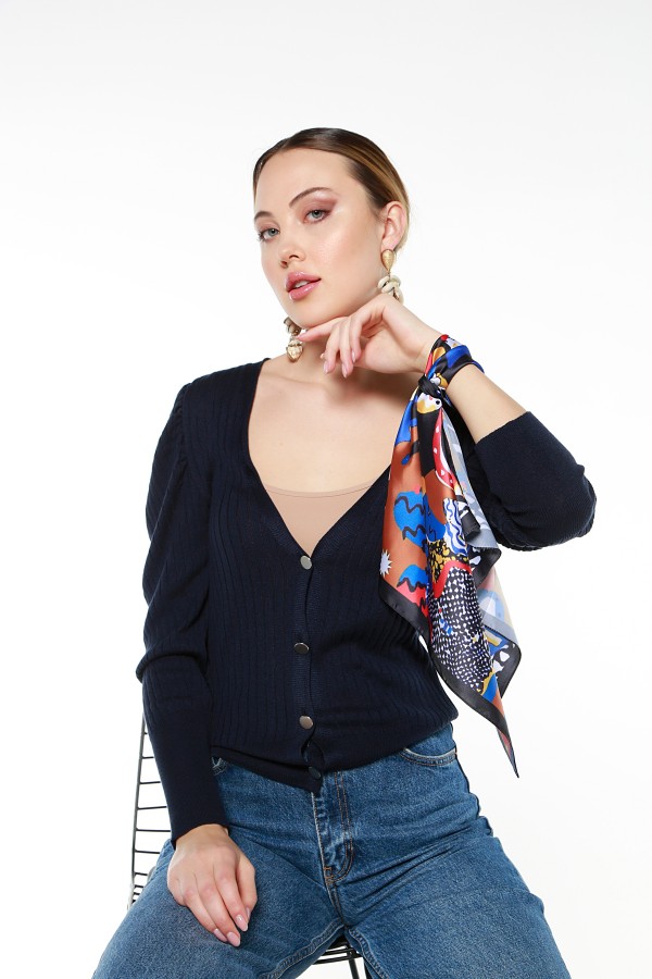 13706 Çok Renkli Desenli Saten Bandana Fular 50x50 cm