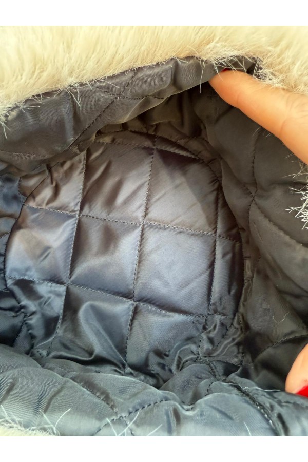 14626 Rus Tarzı Bej Peluş Kalpak Şapka