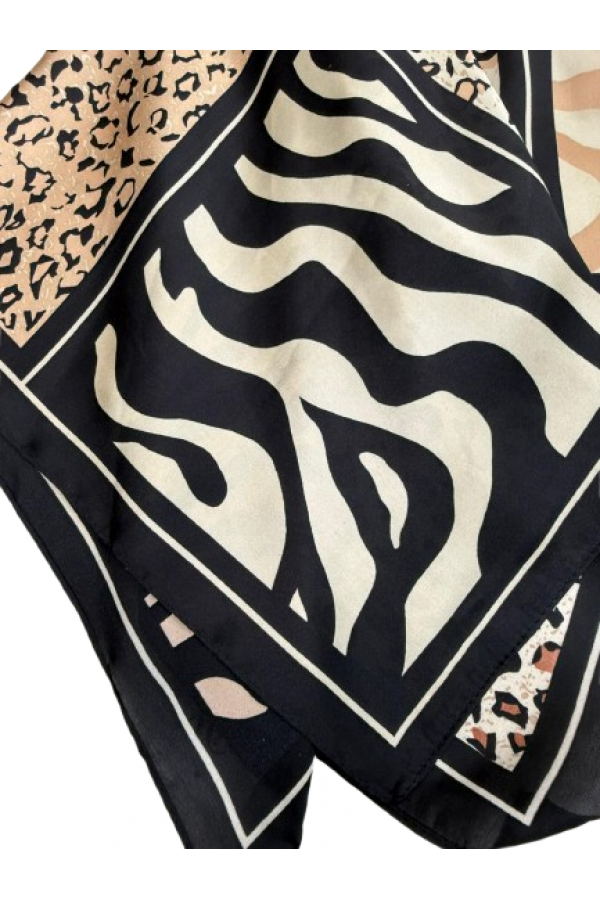 14831 Animal Desenli Siyah Bandana Fular 70x70 cm