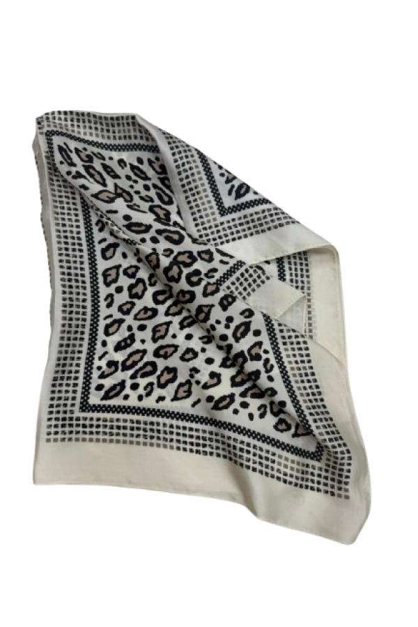 14847 Leopar Desenli Ekru Çift Tarafı Baskılı Bandana Fular 70x70 cm