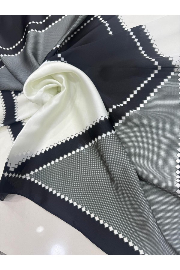 14886 Geometrik Desenli Siyah Beyaz Çift Tarafı Baskılı Bandana Fular 70x70 cm