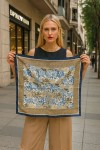 14895 Çiçek Desenli Lacivert Çift Tarafı Baskılı Bandana Fular 70x70 cm