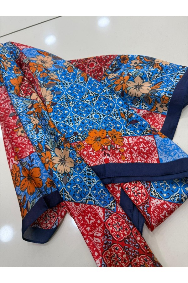 14930 Çiçek Desenli Lacivert Çift Tarafı Baskılı Bandana Fular 90x90 cm