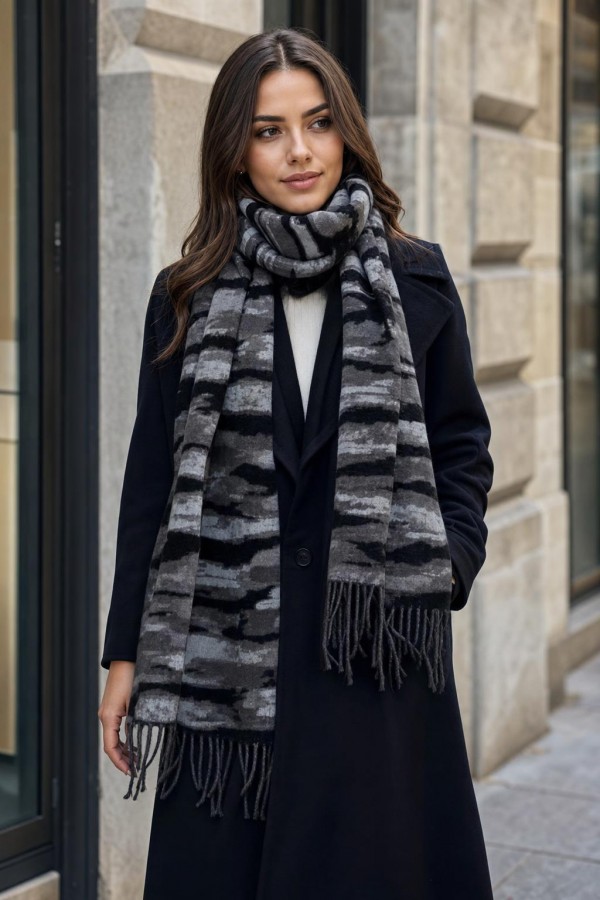 15161 Black Graduated Stripe Chunky Shoulder Wrap