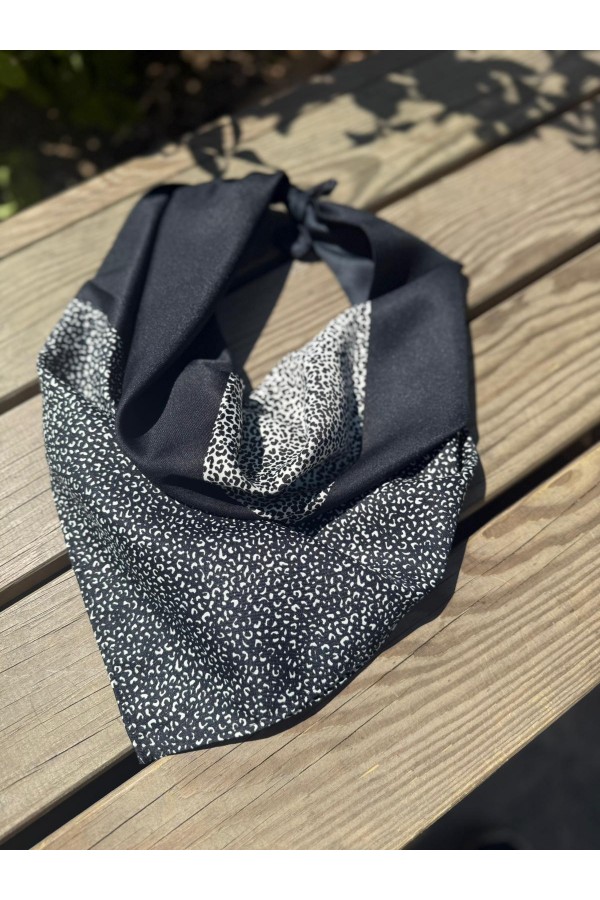 15254 Patchwork Desenli Siyah Çift Tarafı Baskılı Bandana Fular 53x53 cm