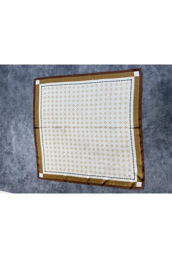 15329 Kar Tanesi Desenli Ekru Bandana Fular 90x90 cm