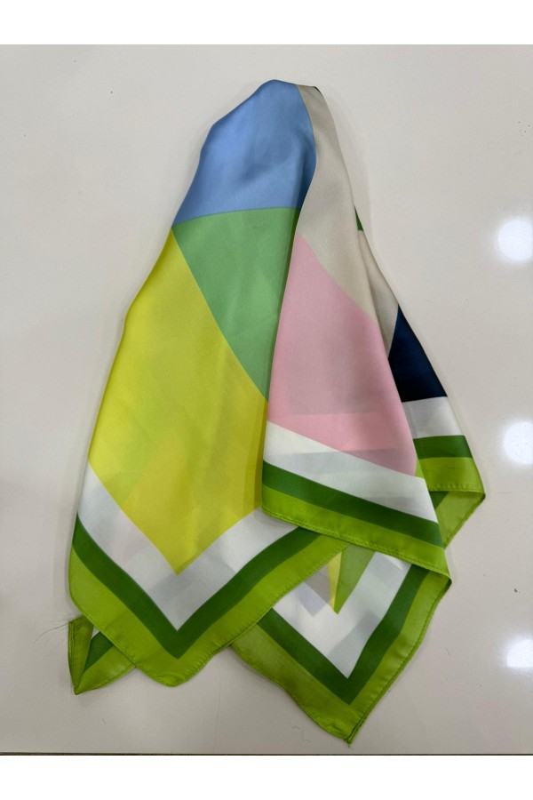 15368 Yeşil Geometrik Desen Bandana Fular 70x70 cm