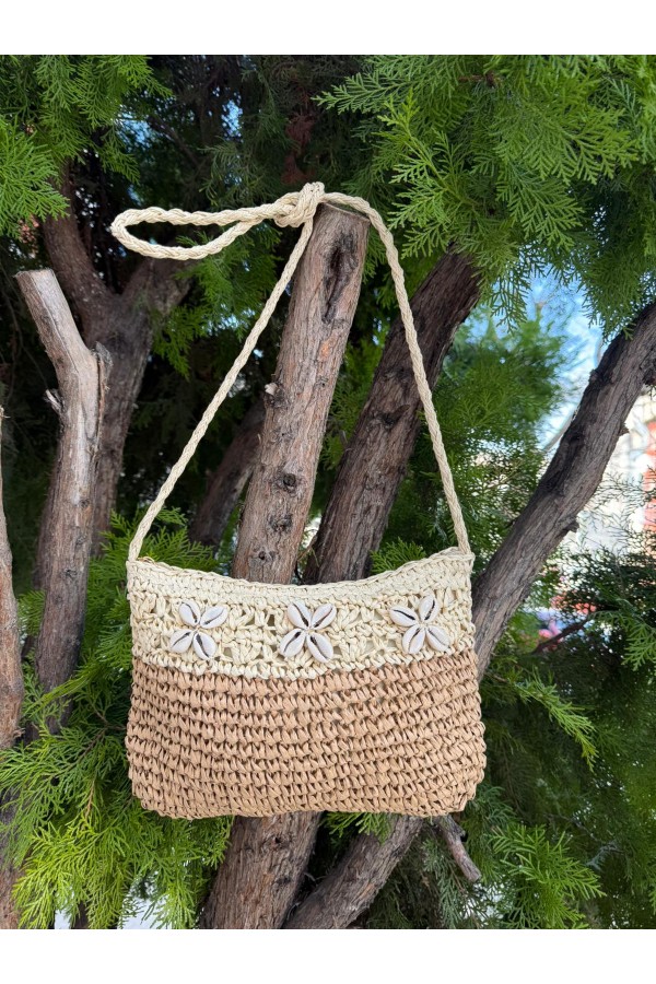 NWC-1076 Camel Denizkabuğu Detaylı El Örgüsü Hasır Çanta 28x21 cm