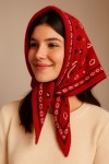 S055 Kırmızı Şal Desenli Üçgen Şal 103x38 cm